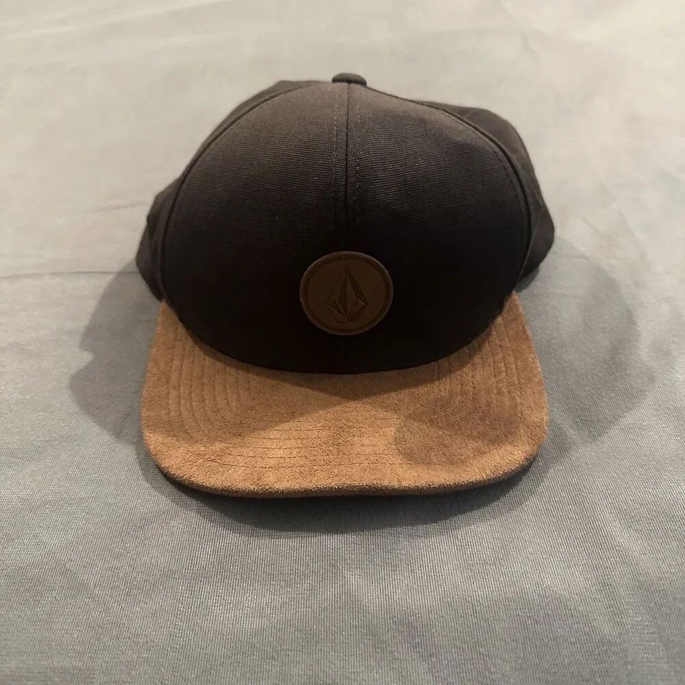 Volcrom Hat Suede Brim Snapback Cap Adjustable Skater Faded Black Y2K Logo